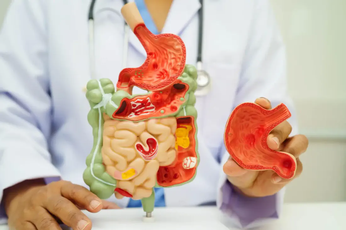 Dr. Gustavo Serrano Rueda, cirujano general especialista en padecimientos gastrointestinales en Toluca